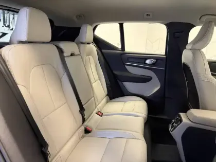 Photo 17 Volvo Xc40  B3 163 ch DCT7