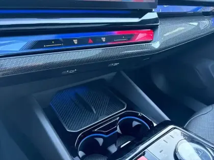 Photo 56 BMW Serie 5 M5 Touring PHEV 727 ch BVA8