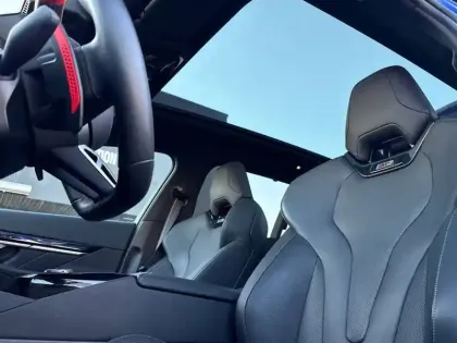 Photo 29 BMW Serie 5 M5 Touring PHEV 727 ch BVA8