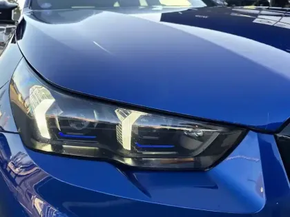 Photo 43 BMW Serie 5 M5 Touring PHEV 727 ch BVA8