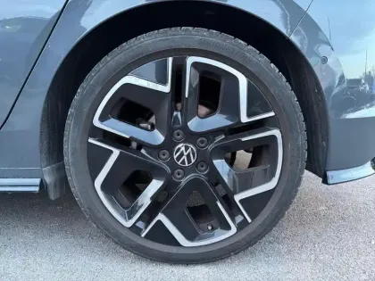 Photo 31 Volkswagen Golf  1.5 eTSI EVO2 150 DSG7