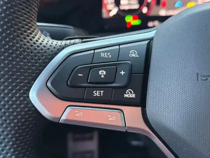 Photo 25 Volkswagen Golf  1.5 eTSI EVO2 150 DSG7