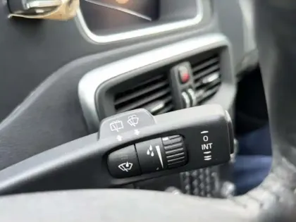 Photo 15 Volvo V40  T2 122 ch Geartronic 6