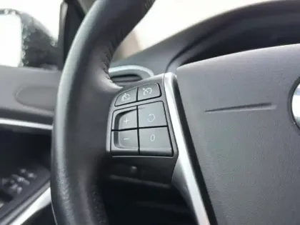 Photo 13 Volvo V40  T2 122 ch Geartronic 6