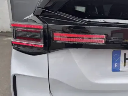 Photo 16 Citroën C4  Hybride 136 e-DCS6