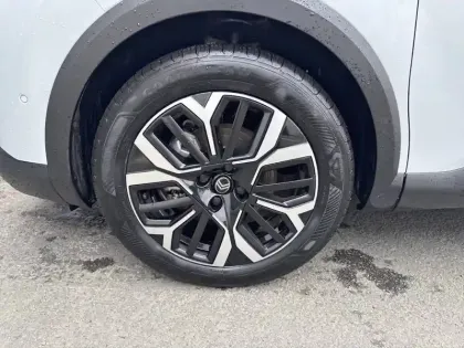 Photo 12 Citroën C4  Hybride 136 e-DCS6