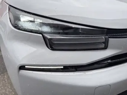 Photo 15 Citroën C4  Hybride 136 e-DCS6