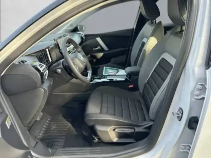 Photo 11 Citroën C4  Hybride 136 e-DCS6