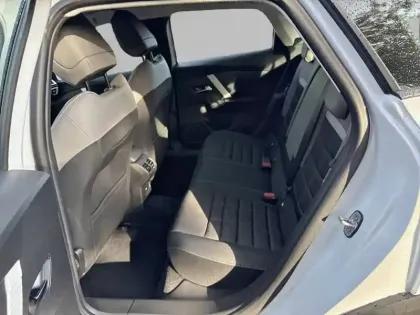 Photo 10 Citroën C4  Hybride 136 e-DCS6