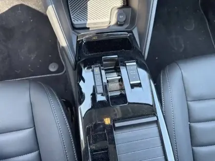 Photo 63 Citroën C4  Hybride 145 e-DCS6