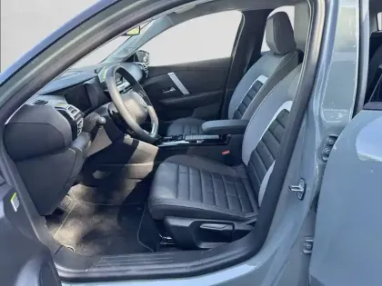 Photo 60 Citroën C4  Hybride 145 e-DCS6