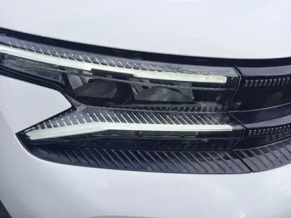 Photo 15 Citroën C5 aircross  Hybride Rechargeable 225 e-EAT8