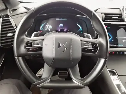 Photo 8 DS Ds 7 DS7 Crossback Hybride 300 E-Tense EAT8 4x4