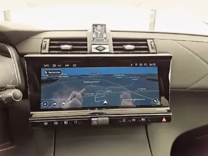 Photo 47 DS DS 7  Hybride Rechargeable E-Tense 300 EAT8 4x4