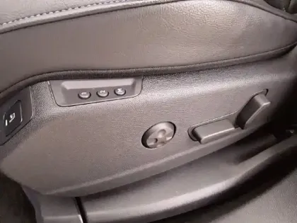 Photo 63 DS DS 7  Hybride Rechargeable E-Tense 300 EAT8 4x4