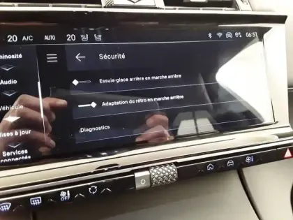 Photo 55 DS DS 7  Hybride Rechargeable E-Tense 300 EAT8 4x4