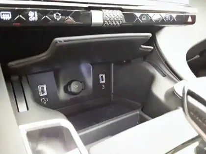 Photo 17 DS Ds 7  Hybride Rechargeable E-Tense 300 EAT8 4x4