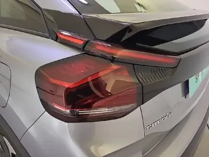 Photo 16 Citroën C4  PureTech 100 BVM6