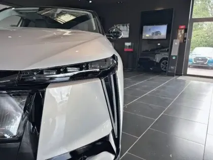 Photo 15 DS DS 8 DS N°8 230 ch FWD Standard Range