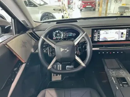 Photo 8 DS DS 8 DS N°8 230 ch FWD Standard Range