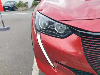 Photo 15 Peugeot 208  Electrique 50 kWh 136ch