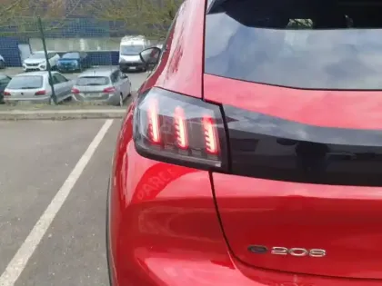 Photo 16 Peugeot 208  Electrique 50 kWh 136ch