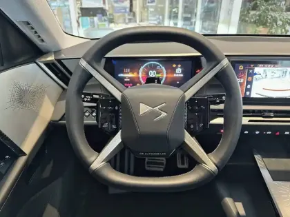 Photo 45 DS DS 8 Gén. I Ph1 Etoile 5