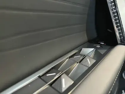 Photo 51 DS DS 8 Gén. I Ph1 Etoile 5