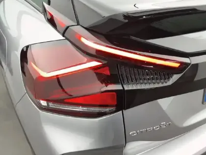 Photo 16 Citroën C4  BlueHDi 130 EAT8