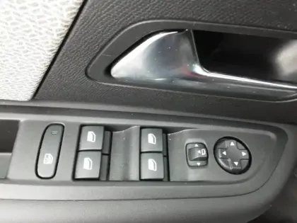 Photo 17 Citroën C4  PureTech 130 S&S BVM6