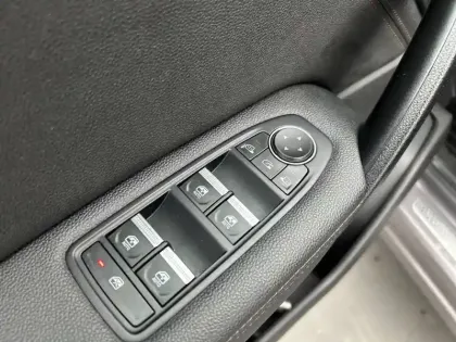 Photo 42 Renault Captur  E-Tech Plug-in 160 - 21