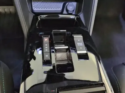 Photo 13 Citroën C4  BlueHDi 130 EAT8