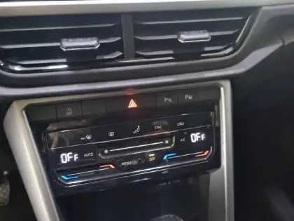 Photo 44 Volkswagen T-roc  1.5 TSI EVO 150 Start/Stop DSG7