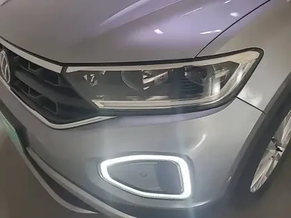 Photo 36 Volkswagen T-roc  1.5 TSI EVO 150 Start/Stop DSG7