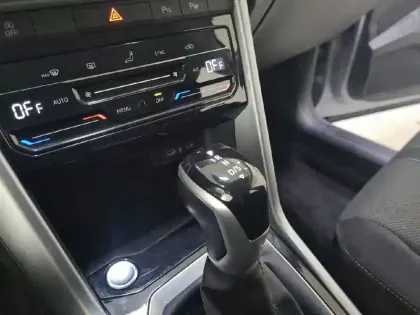 Photo 34 Volkswagen T-roc  1.5 TSI EVO 150 Start/Stop DSG7