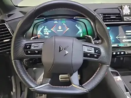 Photo 8 DS Ds 7 DS7 Crossback Hybride E-Tense 225 EAT8