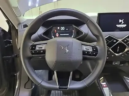 Photo 8 DS DS 3  PureTech 100 BVM6