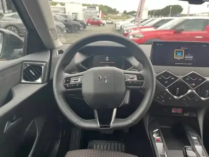 Photo 8 DS DS 3  Hybride 136 e-DCT6