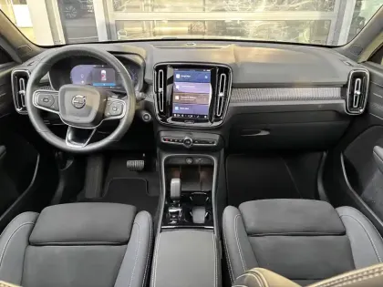 Photo 17 Volvo Xc40  B3 163 ch DCT7