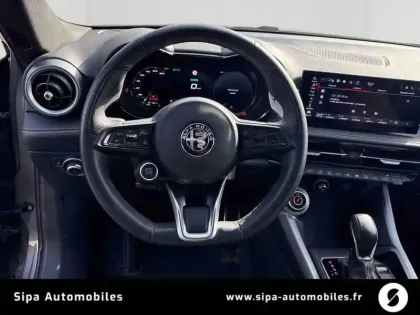 Photo 12 Alfa Romeo Tonale  1.3 Hybride Rechargeable PHEV 280ch AT6 e-Q4