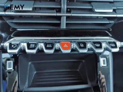 Photo 15 Peugeot 2008  PureTech 130 S&S EAT8