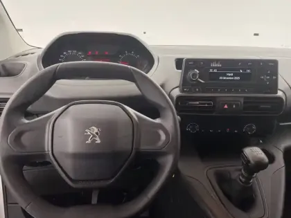 Photo 42 Peugeot Partner  FOURGON STANDARD 650 KG PURETECH 110 S&S BVM6