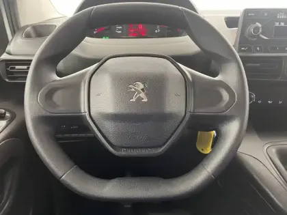 Photo 43 Peugeot Partner  FOURGON STANDARD 650 KG PURETECH 110 S&S BVM6