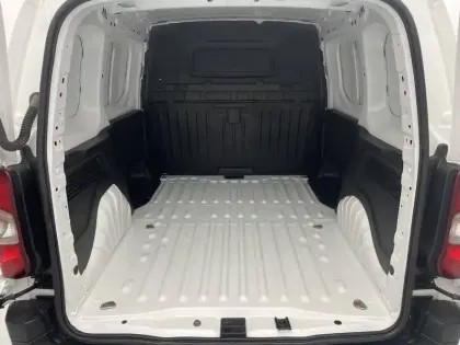 Photo 34 Peugeot Partner  FOURGON STANDARD 650 KG PURETECH 110 S&S BVM6