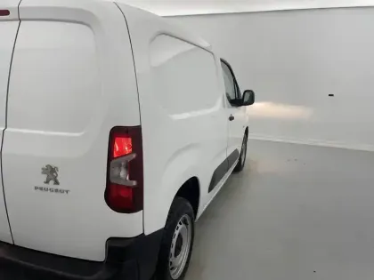 Photo 44 Peugeot Partner  FOURGON STANDARD 650 KG PURETECH 110 S&S BVM6