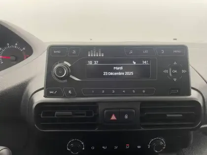 Photo 40 Peugeot Partner  FOURGON STANDARD 650 KG PURETECH 110 S&S BVM6