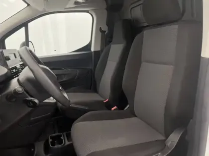 Photo 35 Peugeot Partner  FOURGON STANDARD 650 KG PURETECH 110 S&S BVM6