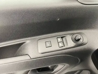 Photo 45 Peugeot Partner  FOURGON STANDARD 650 KG PURETECH 110 S&S BVM6