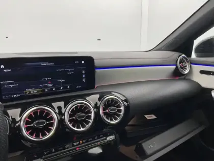 Photo 52 Mercedes CLA  Coupé 220 d 8G-DCT