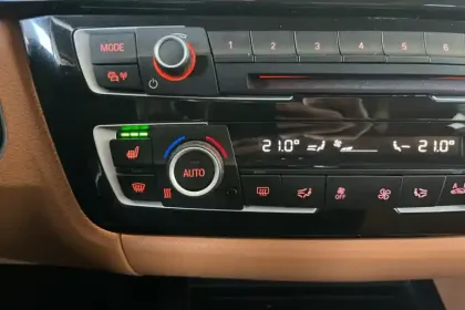 Photo 21 BMW Serie 3 Touring 318i 136 ch BVA8